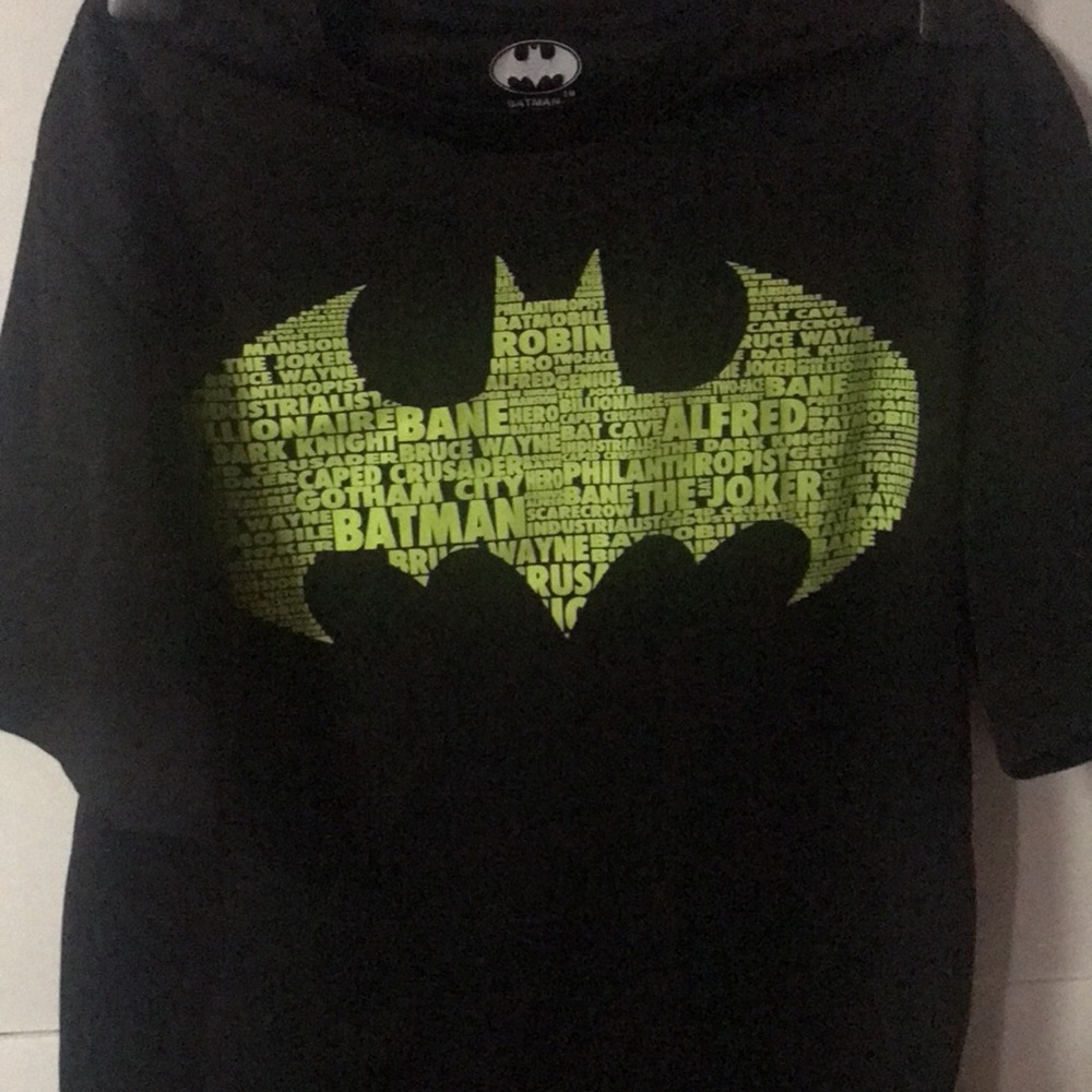 Batman shirt yellow writing size 14/16 XL